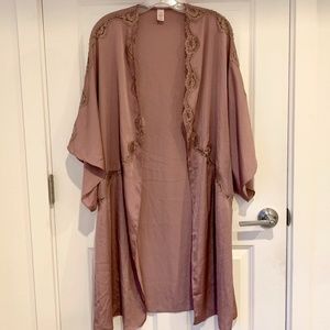 Victoria's Secret Satin Kimono Robe XS/S
